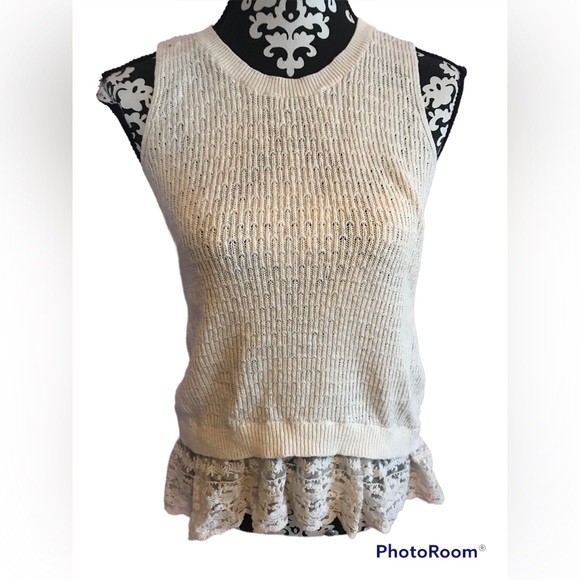 Xhilaration Tops - White lace tank